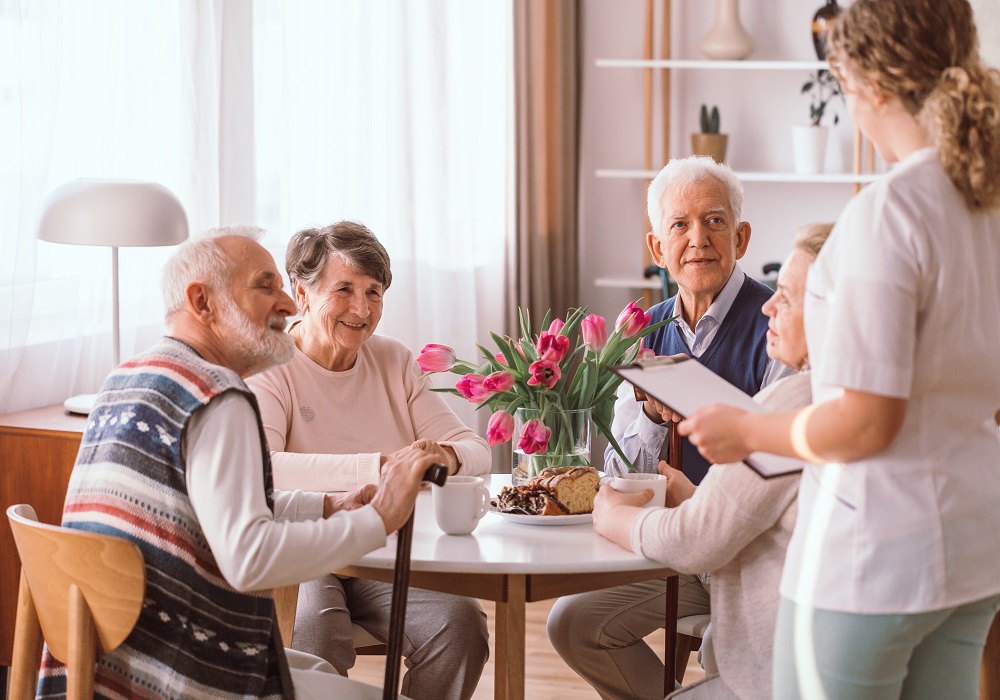 Senior Assistance Program: From Gentle Exercise to Nutritious Meals – A Guide to Our Adult Day Care Services